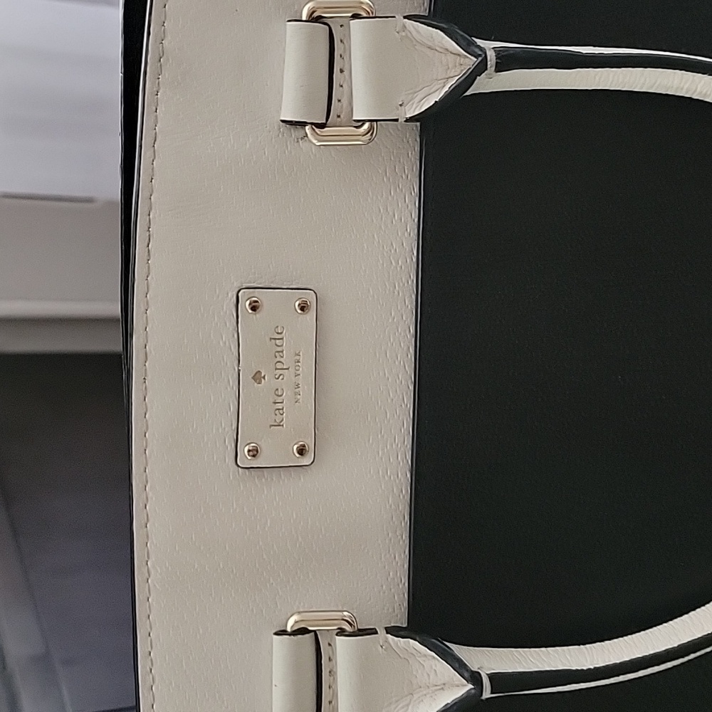 Kate Spade ♠️ - Picture 2 of 6